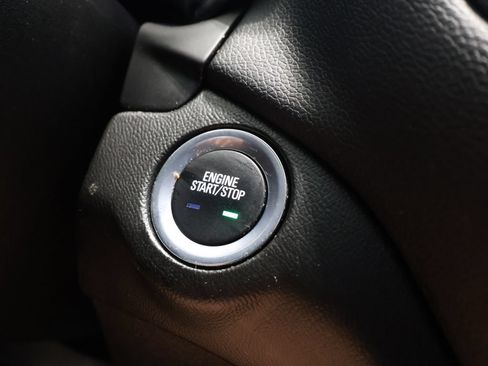 Certified 2018 Chevrolet Equinox LT FWD image 21