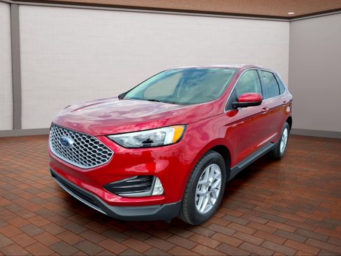 Used 2024 Ford Edge SEL w/ Convenience Package AWD/4WD image 4