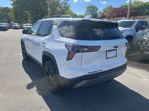 New 2026 Chevrolet Equinox LT AWD/4WD image 3
