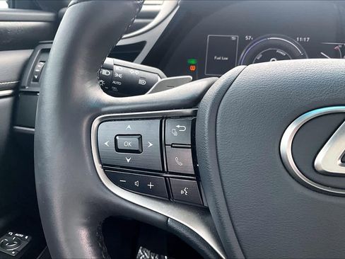 Used 2024 Lexus ES 300h w/ Premium Package image 24