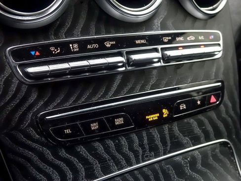 Used 2022 Mercedes-Benz GLC 300 image 20