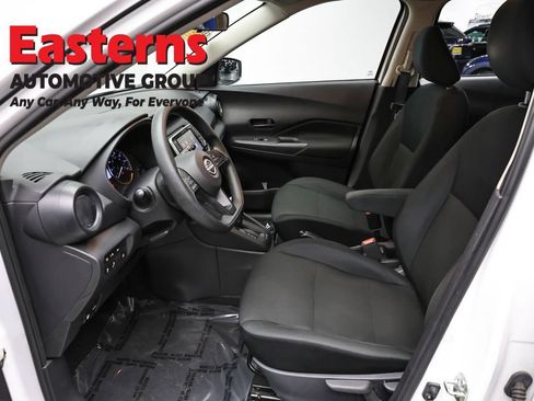 Used 2024 Nissan Kicks S FWD image 13