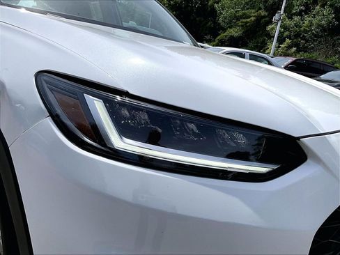 Used 2023 Honda HR-V LX image 32