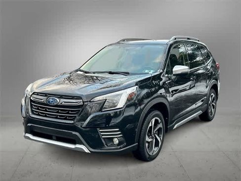 Used 2023 Subaru Forester Touring image 1