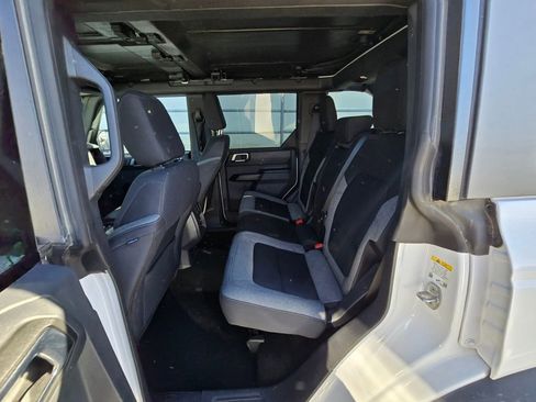 Used 2025 Ford Bronco Big Bend image 16