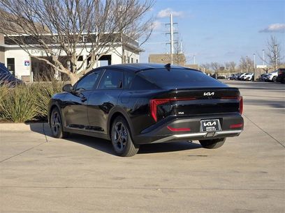 New 2025 Kia K4 LXS