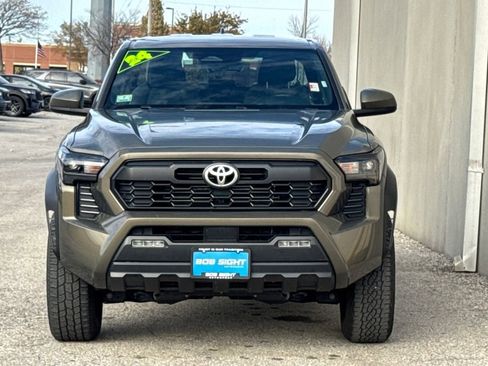 Used 2024 Toyota Tacoma 4x4 Double Cab image 28