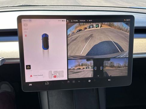 Used 2023 Tesla Model 3 Standard Range image 19