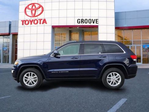 Used 2017 Jeep Grand Cherokee Laredo w/ Quick Order Package 23E AWD/4WD image 2
