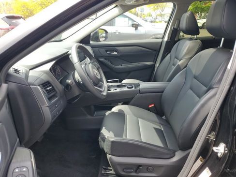 Certified 2024 Nissan Rogue SV w/ SV Premium Package AWD/4WD image 5
