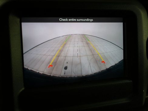 Used 2021 Jeep Wrangler Unlimited Sahara image 7