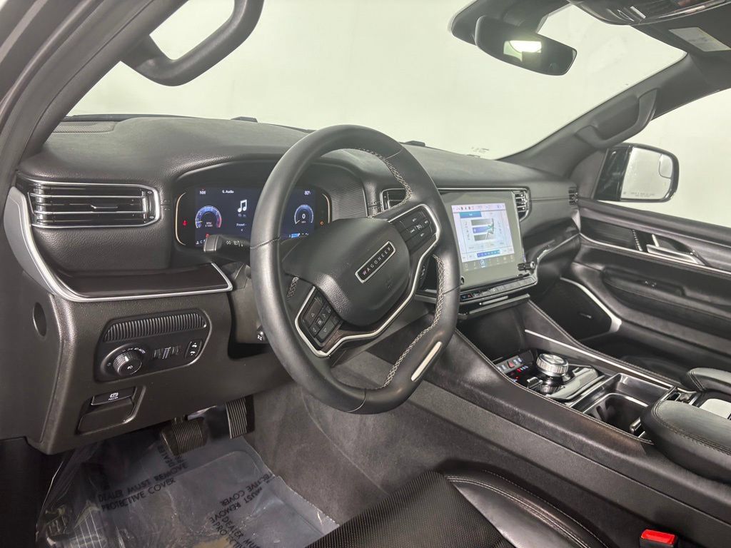 Used 2023 Jeep Wagoneer 4WD w/ Premium Group I image 20