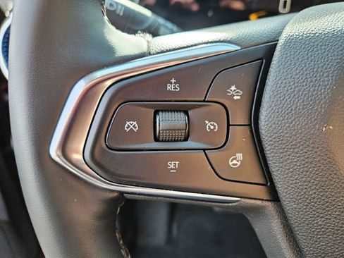 Used 2025 Chevrolet Trax LT w/ LT Convenience Package image 27