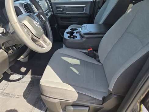 Used 2024 RAM 1500 Classic SLT image 18