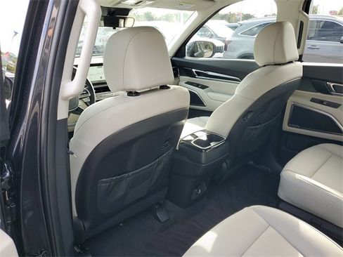 New 2025 Kia Telluride S image 17
