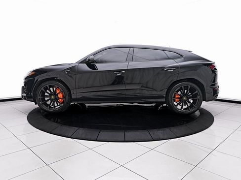 Used 2022 Lamborghini Urus image 9
