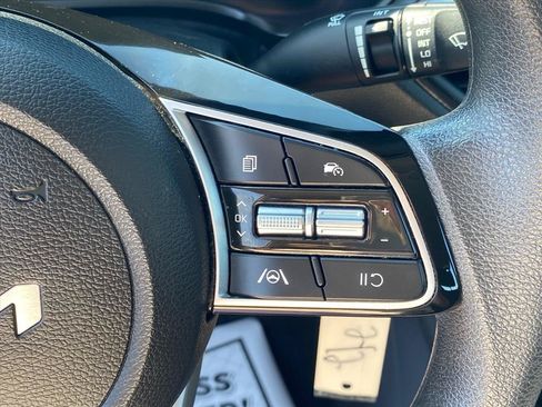 Certified 2023 Kia Forte LXS FWD image 16