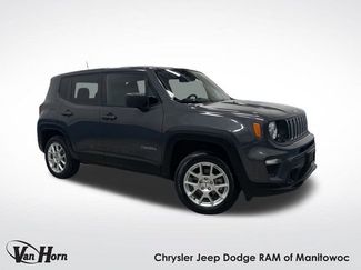 Used 2023 Jeep Renegade Latitude image 1