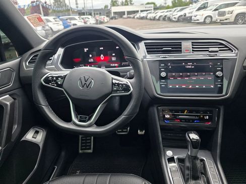 Used 2024 Volkswagen Tiguan SE R-Line FWD image 10