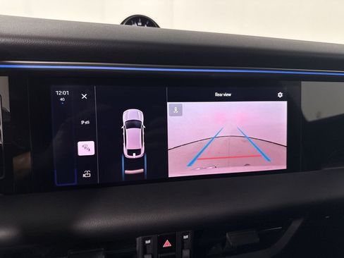 Used 2025 Porsche Macan Electric image 31