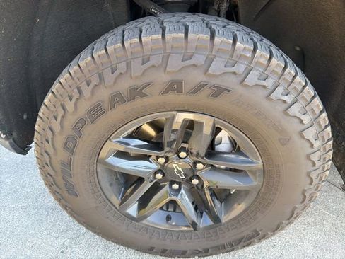 Used 2021 Chevrolet Silverado 1500 LT Trail Boss image 2