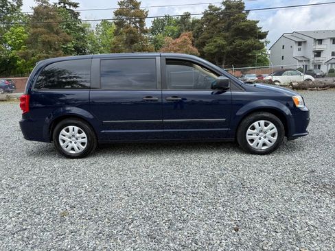 Used 2013 Dodge Grand Caravan American Value Package FWD image 5