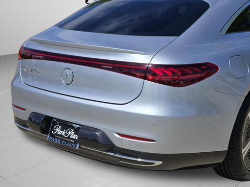 Used 2022 Mercedes-Benz EQS 450+ Sedan image 34