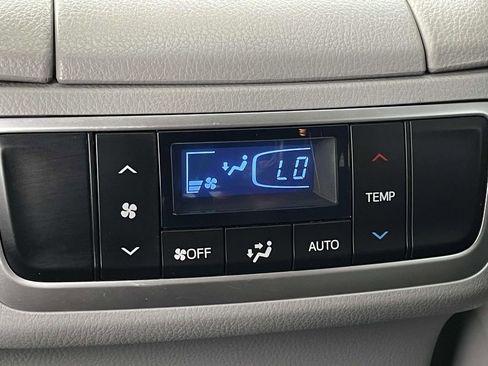 Used 2019 Toyota Highlander Limited image 5