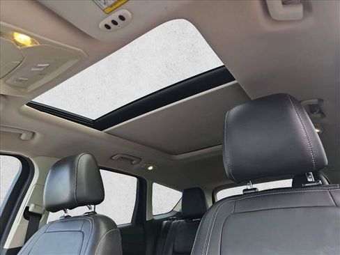 Used 2017 Ford Escape Titanium w/ Equipment Group 301A AWD/4WD image 24