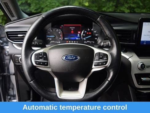 Used 2022 Ford Explorer XLT w/ Equipment Group 202A AWD/4WD image 4