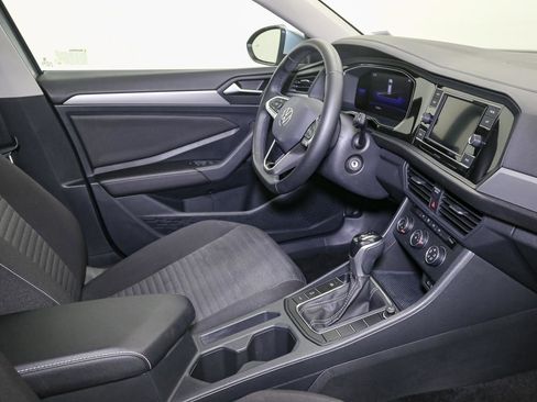 Used 2022 Volkswagen Jetta S image 19