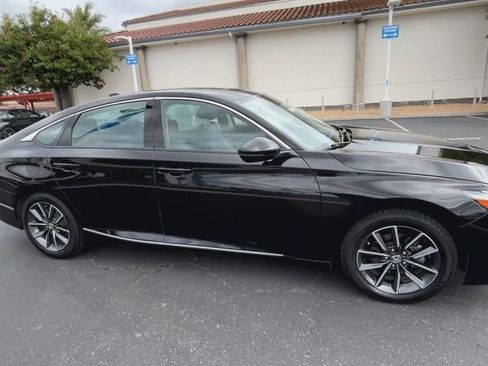 Used 2021 Honda Accord EX-L image 2