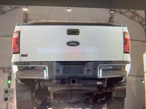 Used 2012 Ford F250 Lariat w/ Lariat Ultimate Pkg AWD/4WD image 12