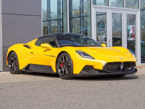 Used 2022 Maserati MC20 Coupe RWD image 4