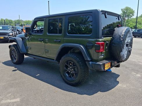 Certified 2024 Jeep Wrangler Unlimited AWD/4WD image 4
