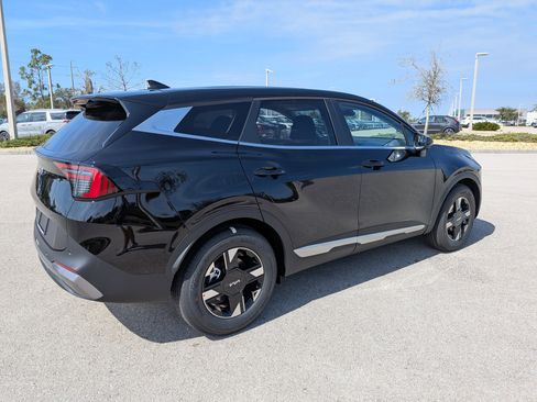 New 2026 Kia Sportage LX FWD image 5