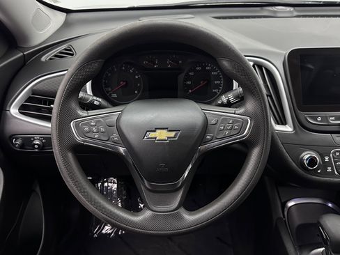 Used 2023 Chevrolet Malibu LT FWD image 25