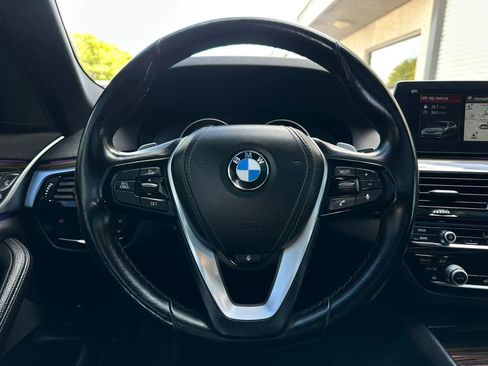 Used 2018 BMW 530e w/ Premium Package 2 image 28