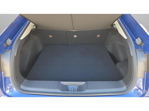 Used 2025 Toyota Prius XLE image 17