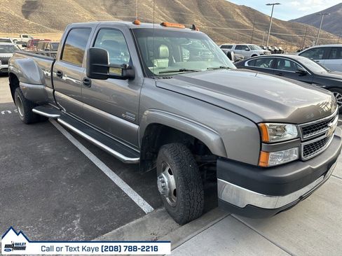 Used 2007 Chevrolet Silverado 3500 LT w/ Heavy-Duty Power Package image 2