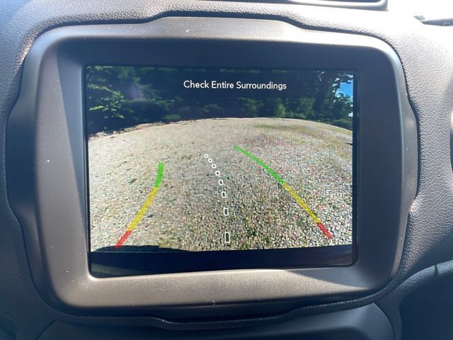Used 2023 Jeep Renegade Latitude w/ Sun/Sound Group AWD/4WD image 31