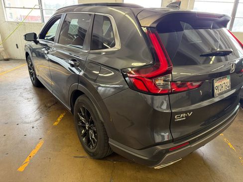 Used 2024 Honda CR-V Sport-L image 2