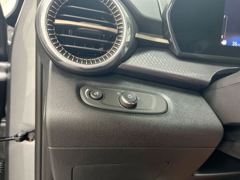 Used 2025 Chevrolet Trax ACTIV w/ Driver Confidence Package image 17