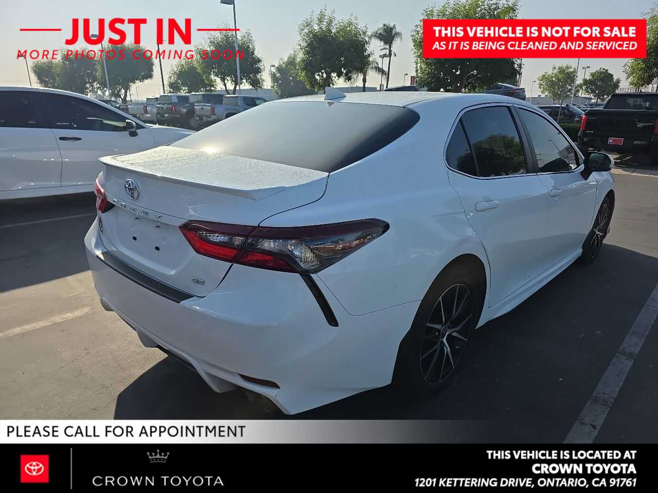 Used 2024 Toyota Camry SE w/ Audio Upgrade Package FWD image 4