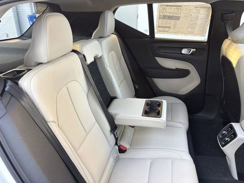 New 2026 Volvo XC40 B4 Plus image 17