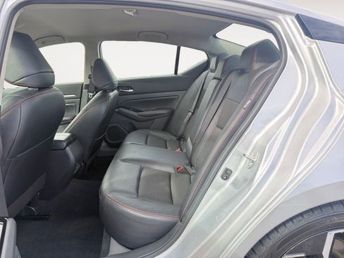 Used 2024 Nissan Altima 2.5 SR image 13