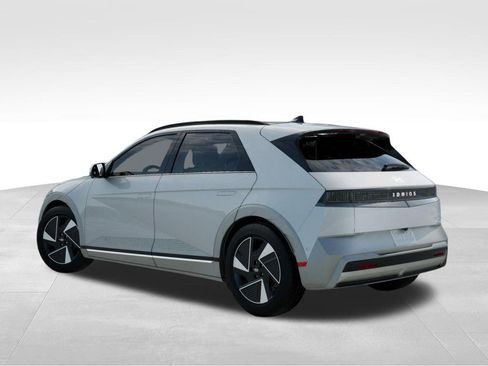 New 2026 Hyundai Ioniq 5 Limited image 5