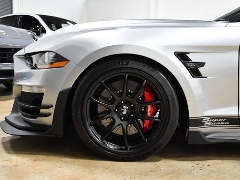 Used 2022 Ford Mustang GT Premium w/ GT Performance Package RWD image 5