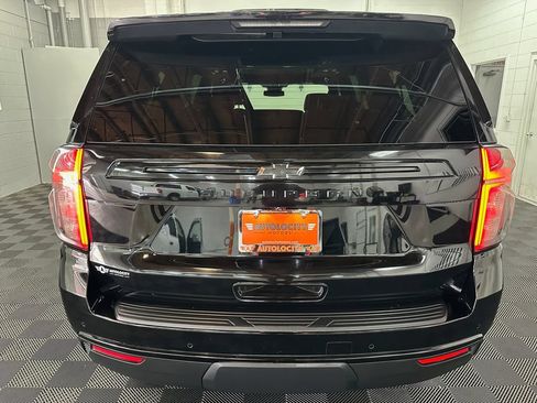 Used 2023 Chevrolet Suburban Z71 w/ Luxury Package AWD/4WD image 8