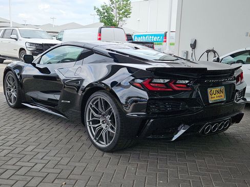 New 2026 Chevrolet Corvette Z06 w/ Chrome Exterior Badge Package RWD image 5
